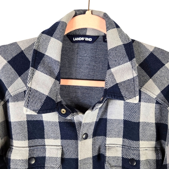 Lands End Mens Buffalo Check Blue and Gray Snap Buttoned Shirt - Picture 3 of 12